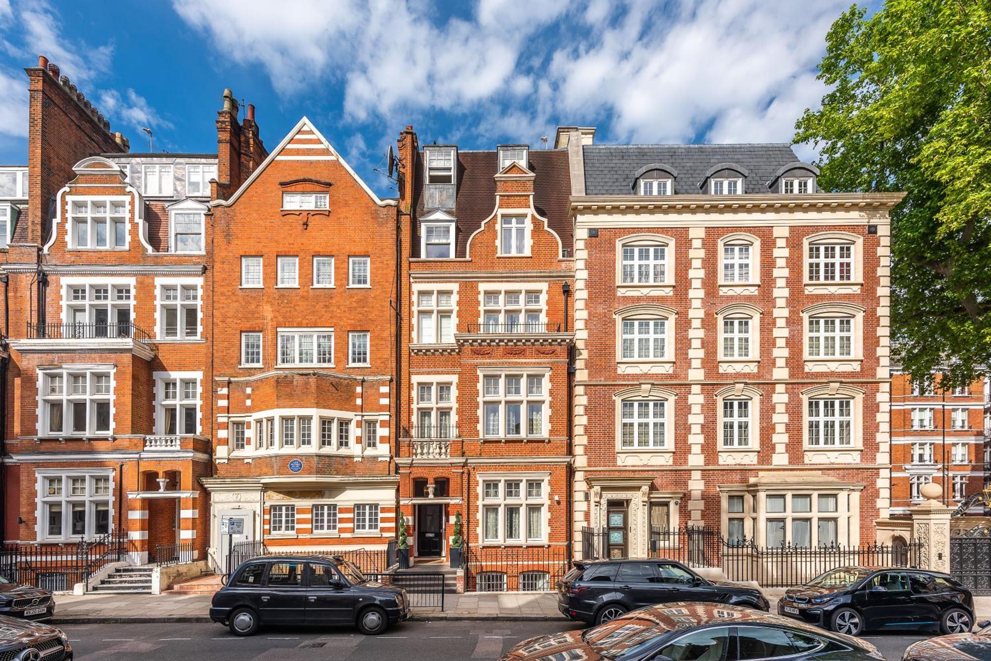 Moments From Hyde Park & Notting Hill With Free Luggage Storage And Washing Machine * Londen