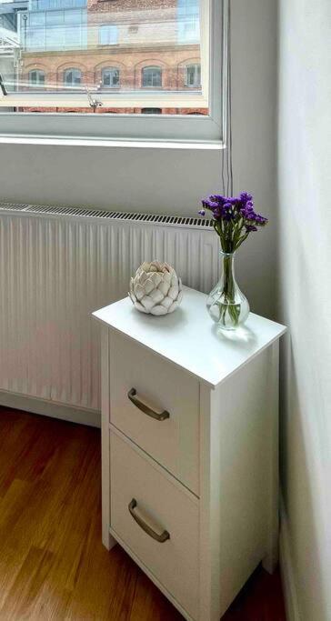 Lejlighed A Bright Two Double Bedroom Flat London