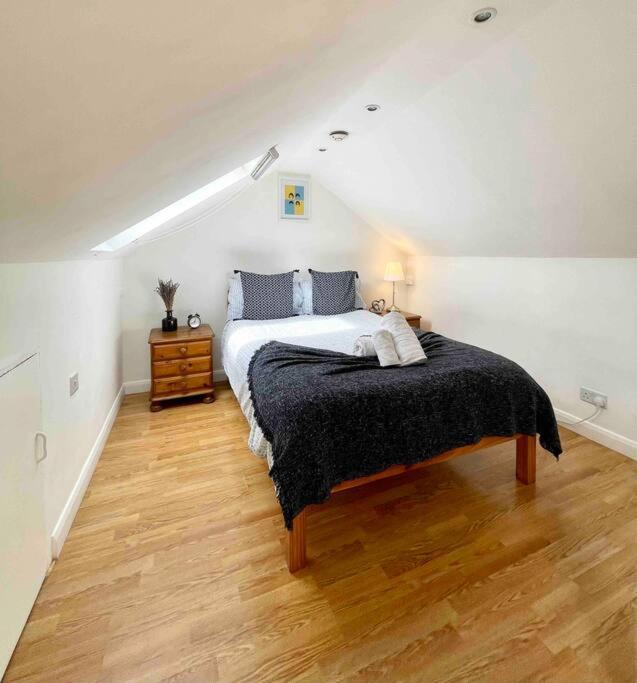 Lejlighed A Bright Two Double Bedroom Flat