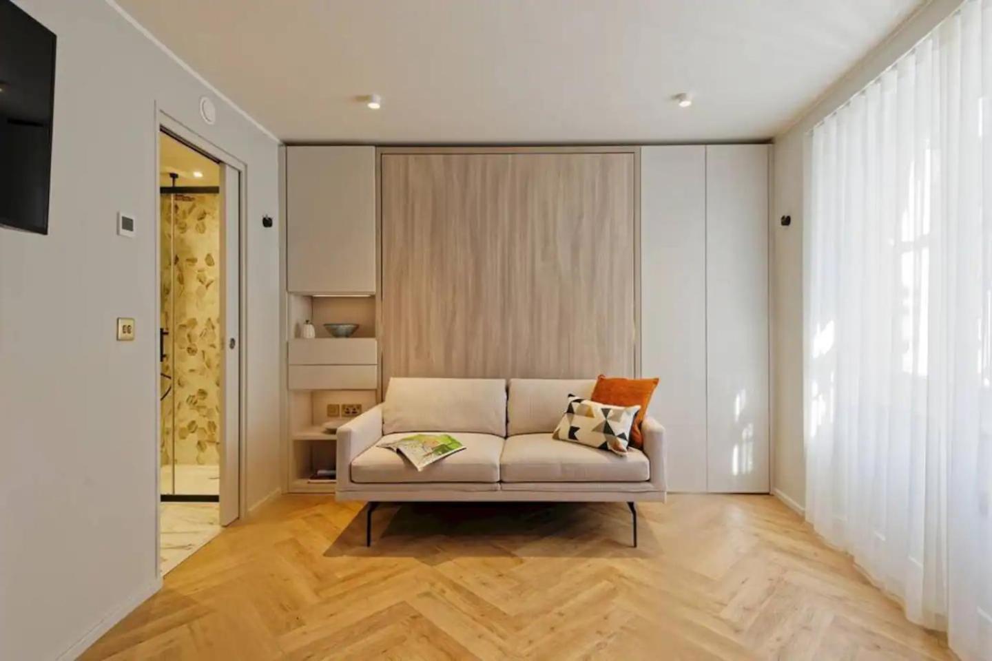 Renovu Premium Homes In Kensington Lägenhet