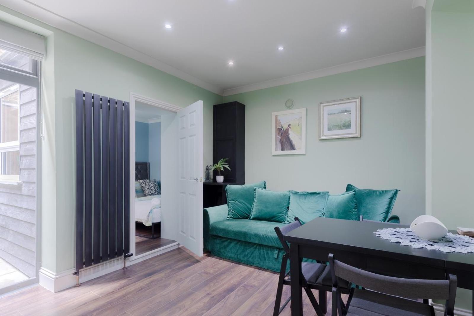 Stylish 2 Bedrooms Flat Sleeps 6 & Garden Zone 2 Cls Appartement