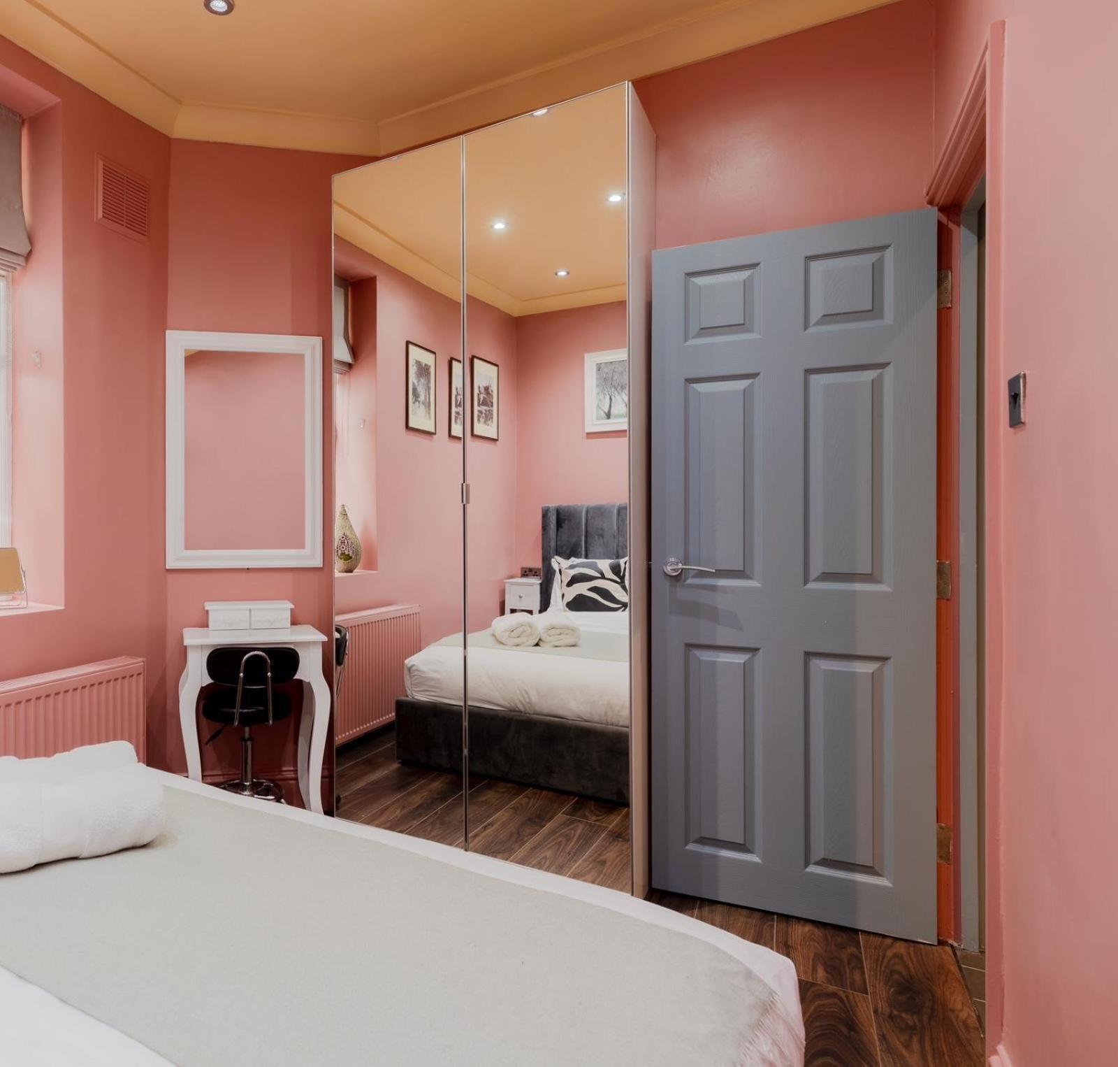 Stylish 2 Bedrooms Flat Sleeps 6 & Garden Zone 2 Cls Londres