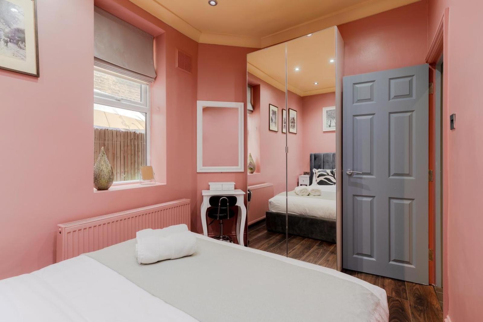 Appartement Stylish 2 Bedrooms Flat Sleeps 6 & Garden Zone 2 Cls *