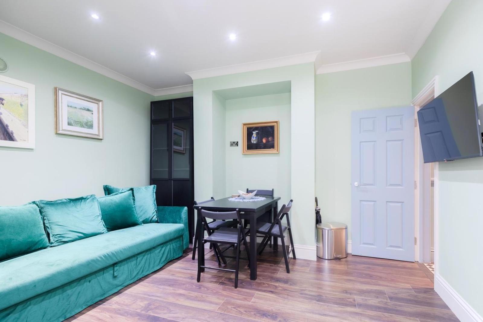 Stylish 2 Bedrooms Flat Sleeps 6 & Garden Zone 2 Cls Londres