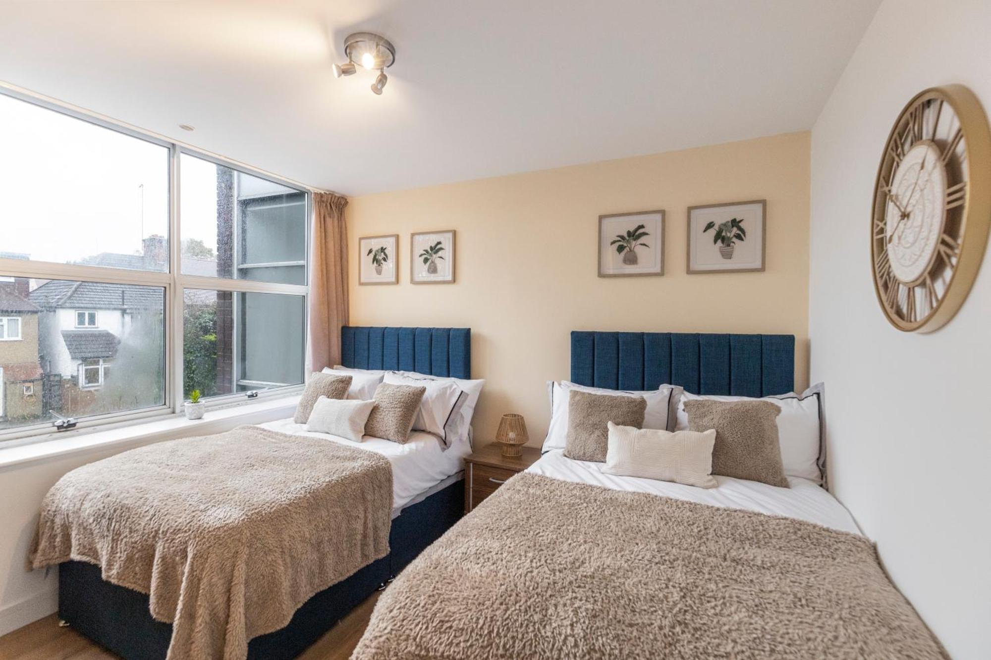 Cosy Retreat In The Heart Of Golders Appartement Londen