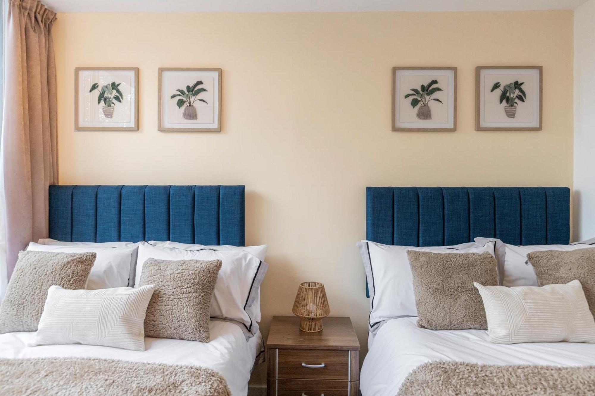 Cosy Retreat In The Heart Of Golders * Londen