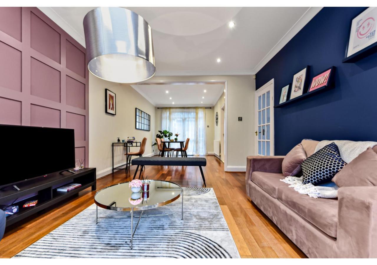 Homey And Pleasant 3bd Lägenhet *