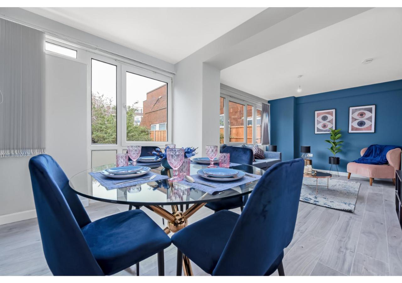 Lovely 4 Bedroom With Outdoor Space! Apartment London