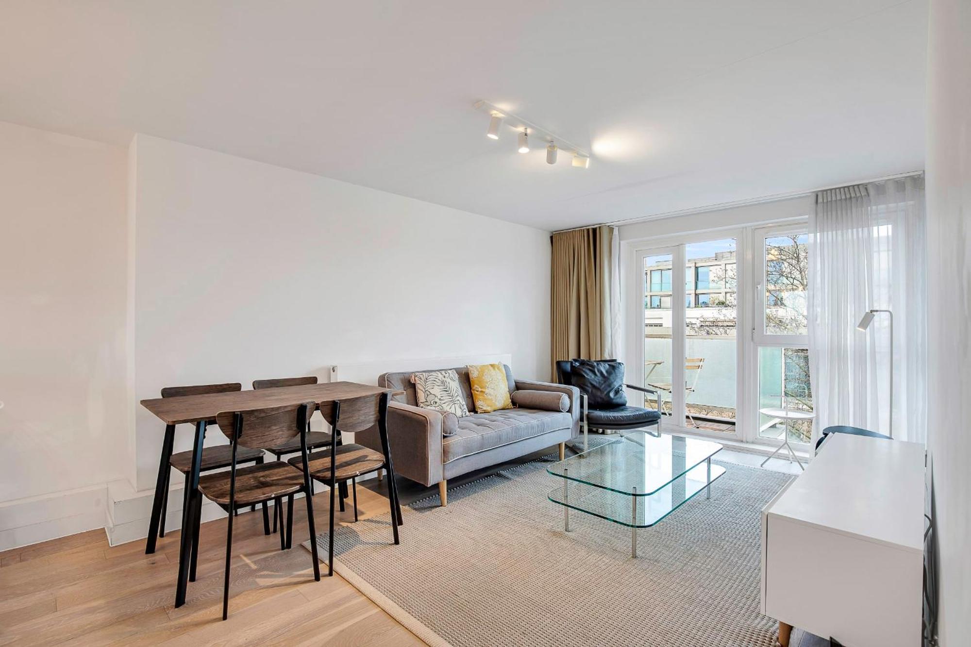 Bright And Spacious Belgravia Londen