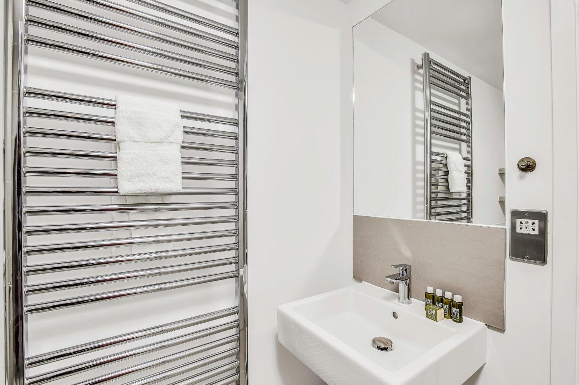 Bright And Spacious Belgravia Appartement *