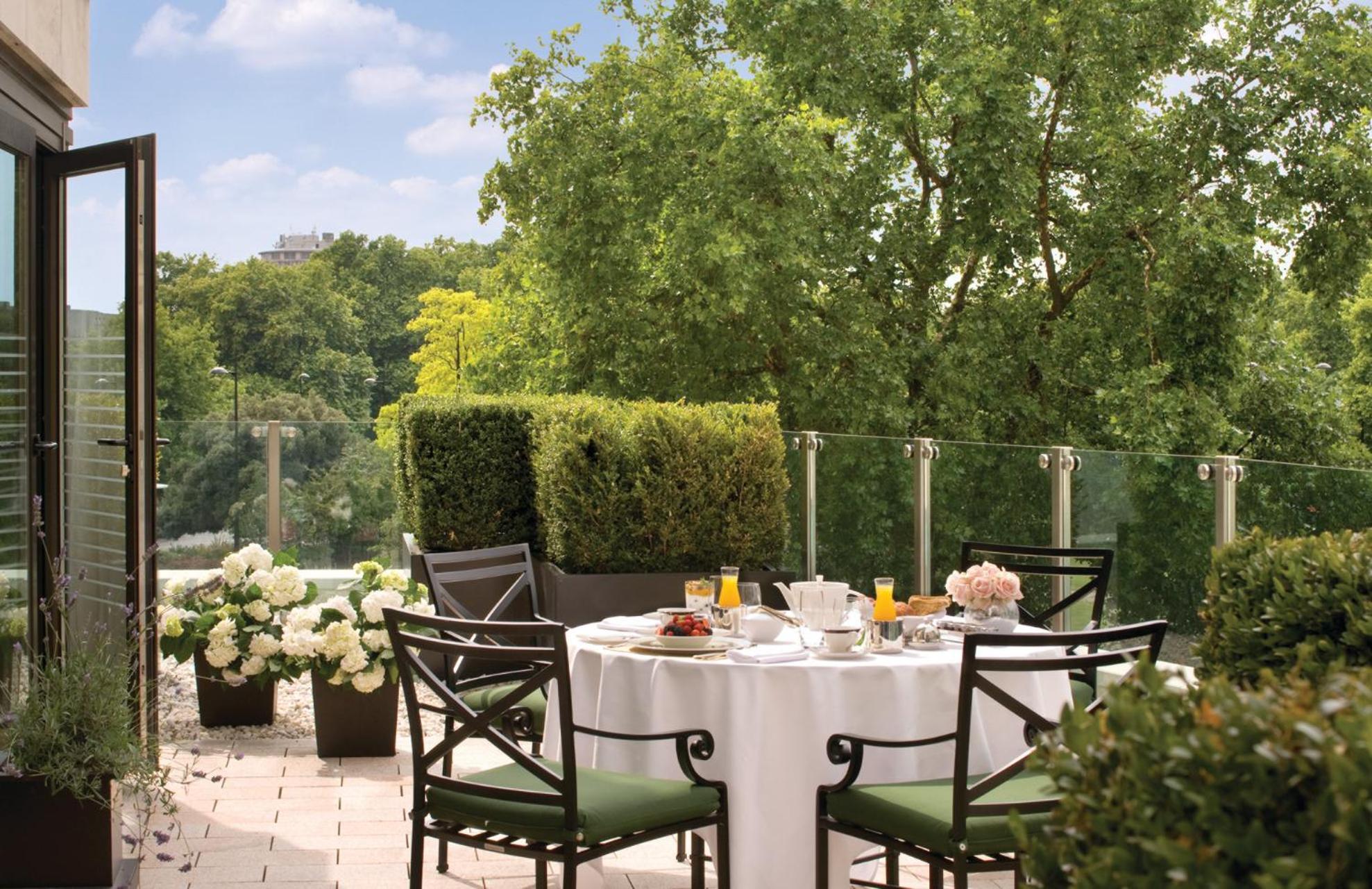 Four Seasons At Park Lane 5* London