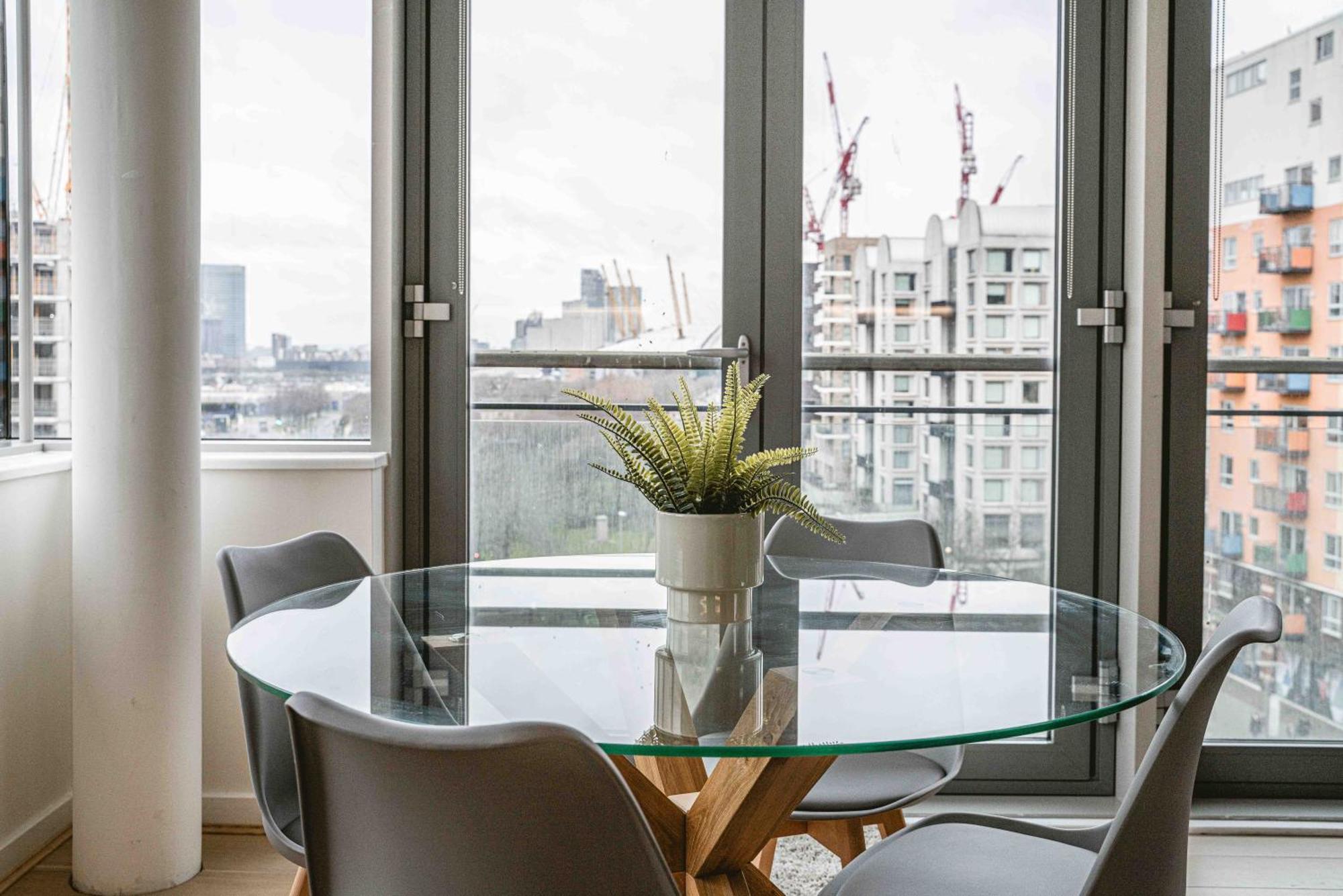 Beautiful Penthouse With Private Terrace In Greenwich Peninsula Londra