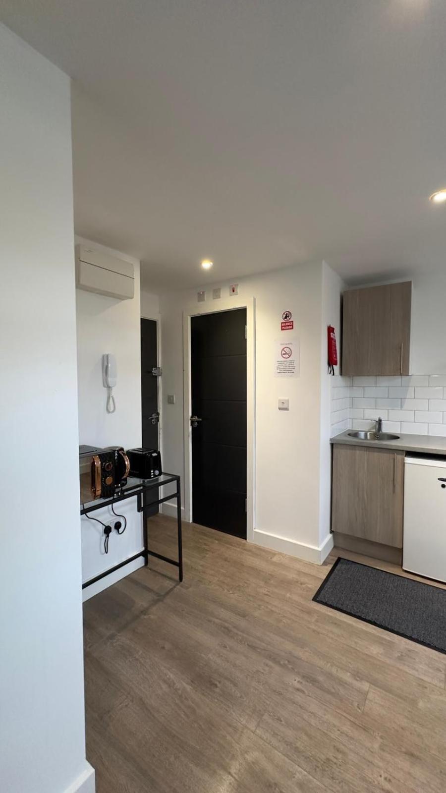 Halloway Guest 54 Apartment *