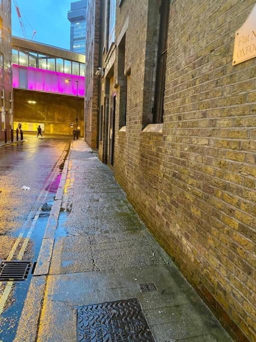 Sanctuary By The Shard Lägenhet London