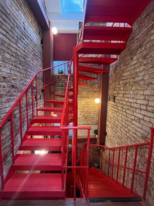 Tree Studio Barbican F3 Apartment London