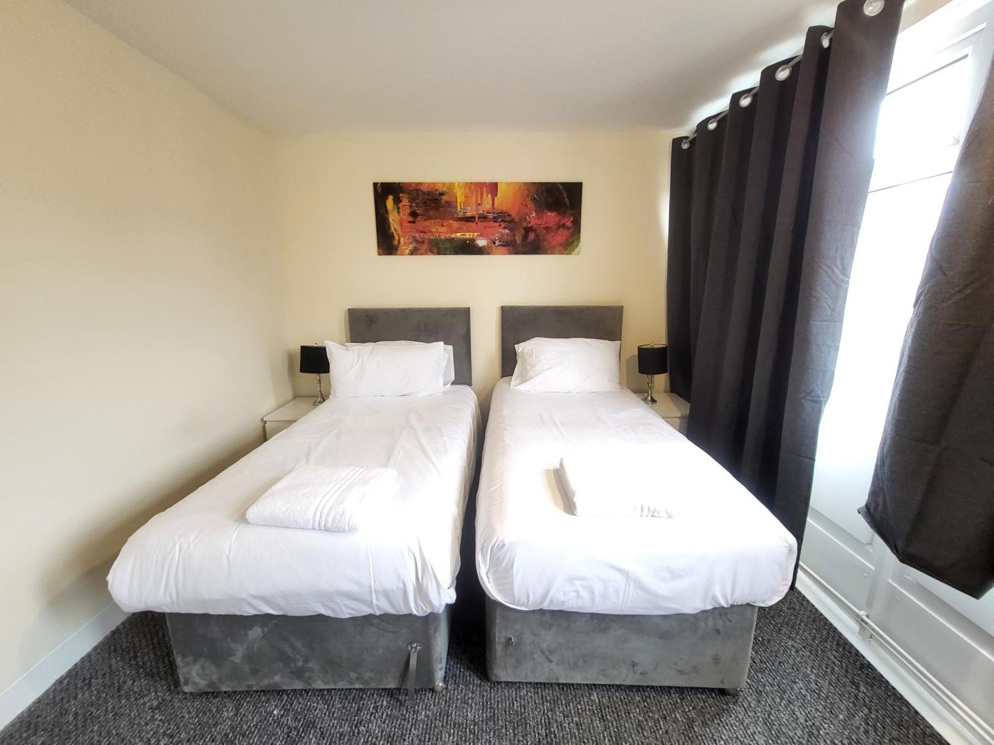 Garland Modern Spacious Flat,