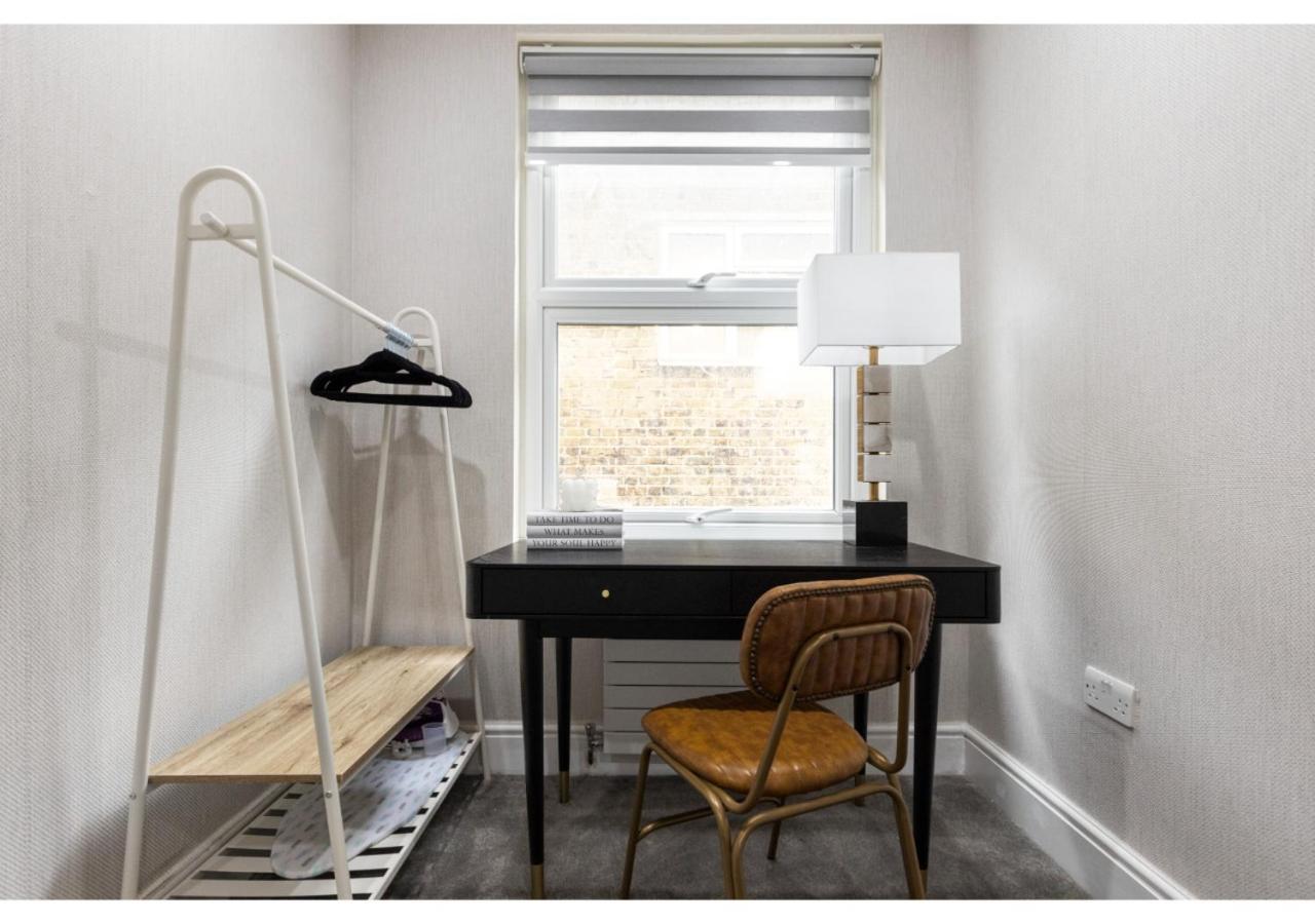 Appartement Conveniently Situated - Luxuriously Furnished! Londen