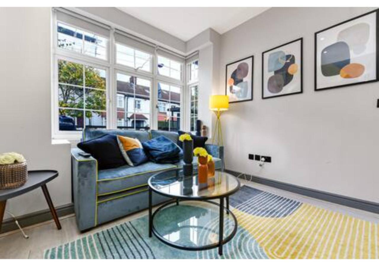 Three Bedroom - Perfect For Large Groups Appartement Londen