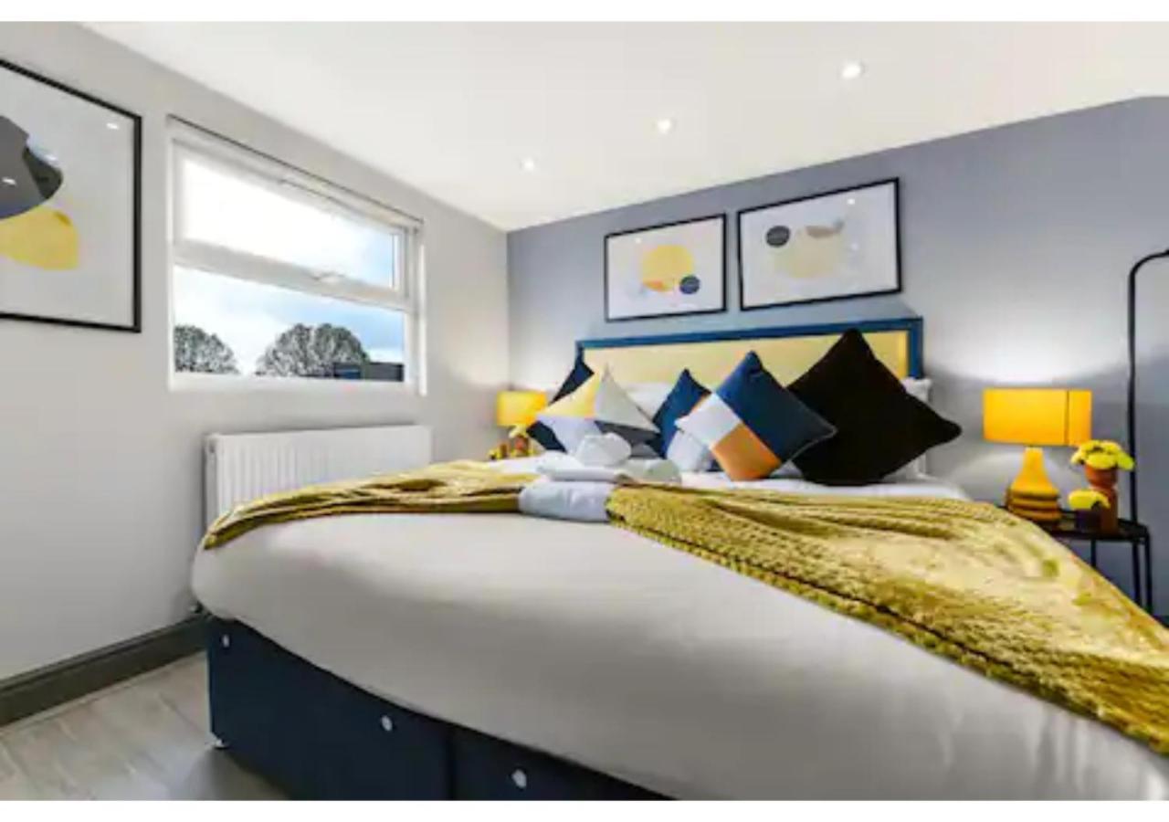 Appartement Three Bedroom - Perfect For Large Groups Londen