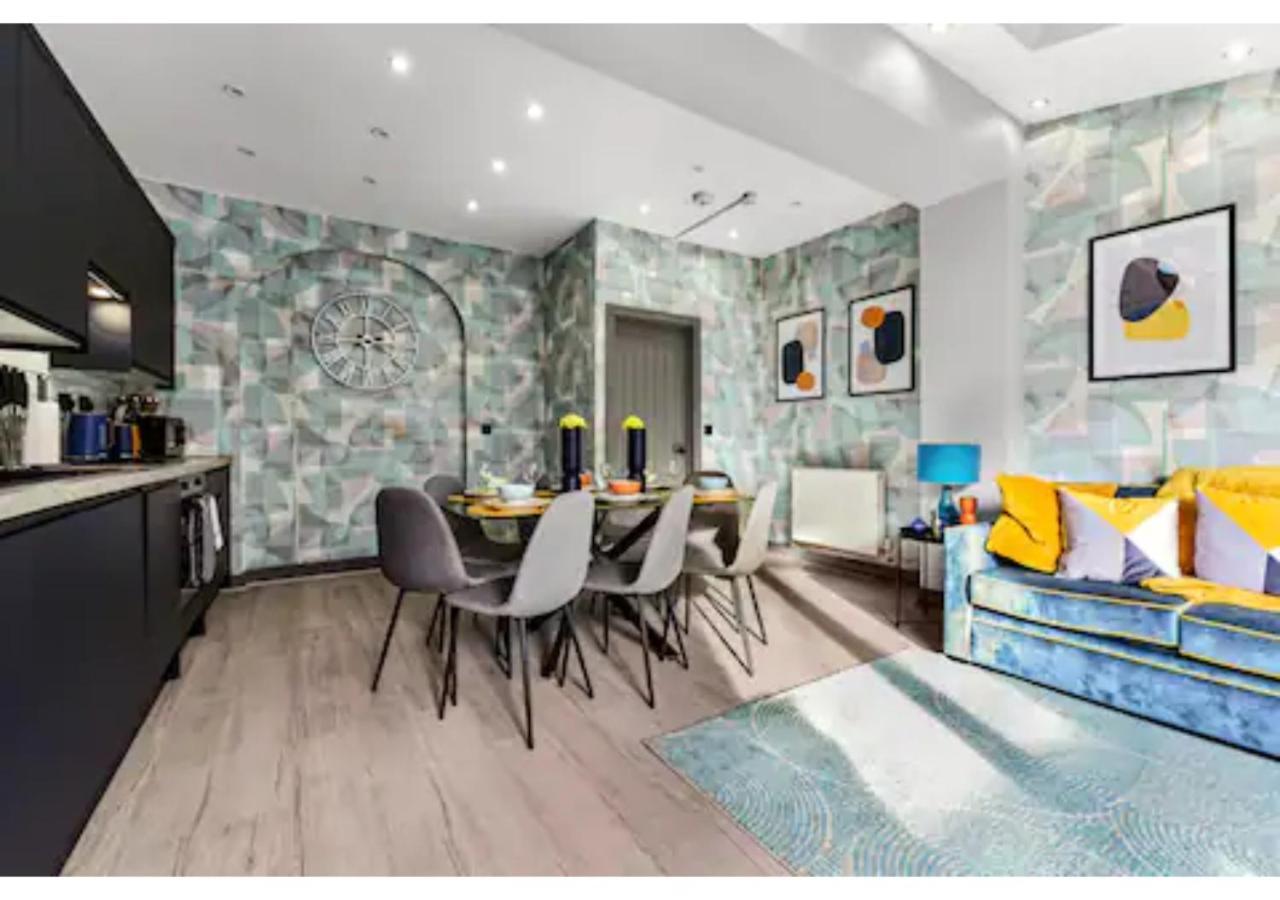 Three Bedroom - Perfect For Large Groups * Londen