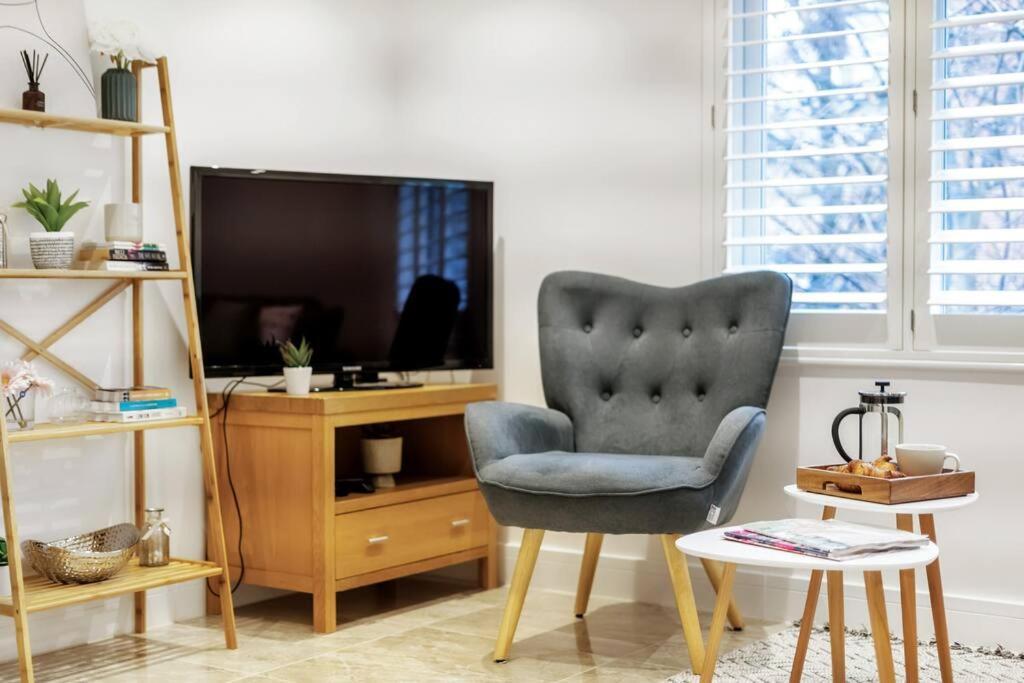 Lägenhet Stylish Contemporary 1 Bed Flat Near Bridge