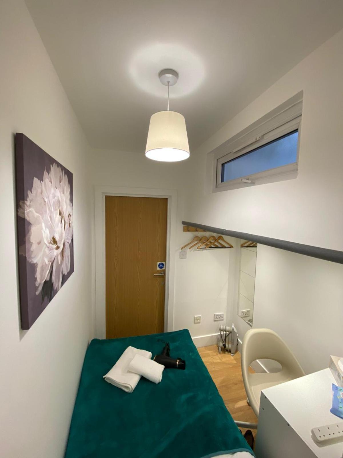 Private Near Euston Station, Londen