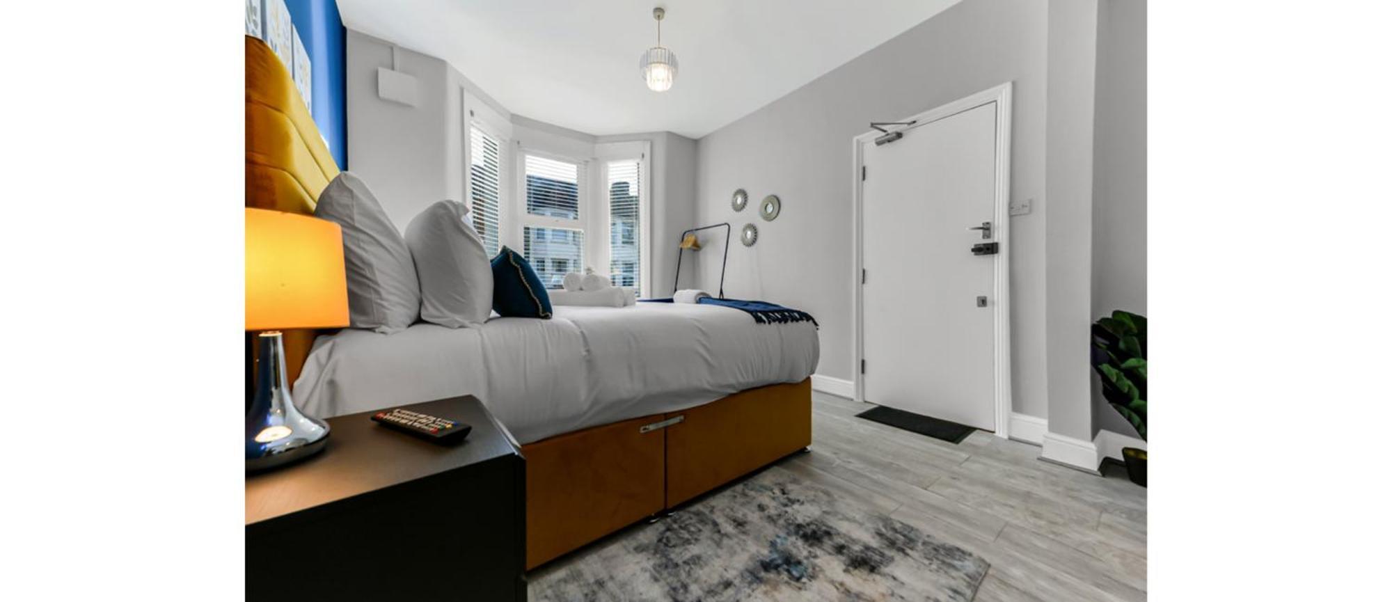 Terrific 1 Bd Flat In Appartement *