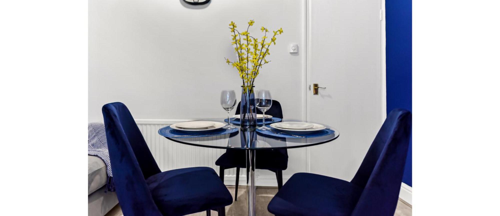 Terrific 1 Bd Flat In Appartement