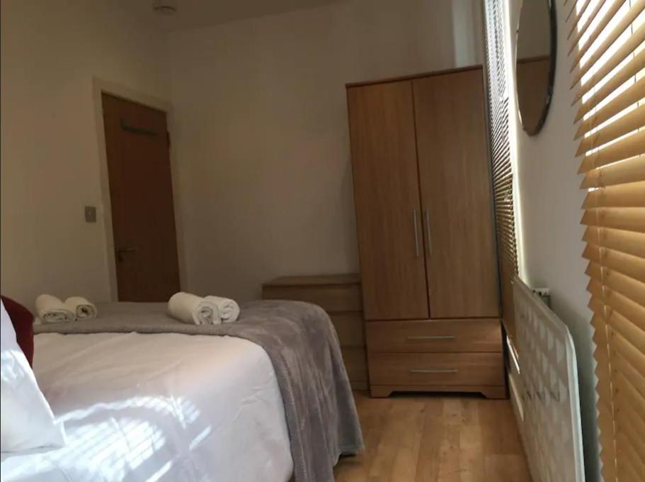 Privat bolig Lovely Private Bedrooms In Euston Station - 121 *
