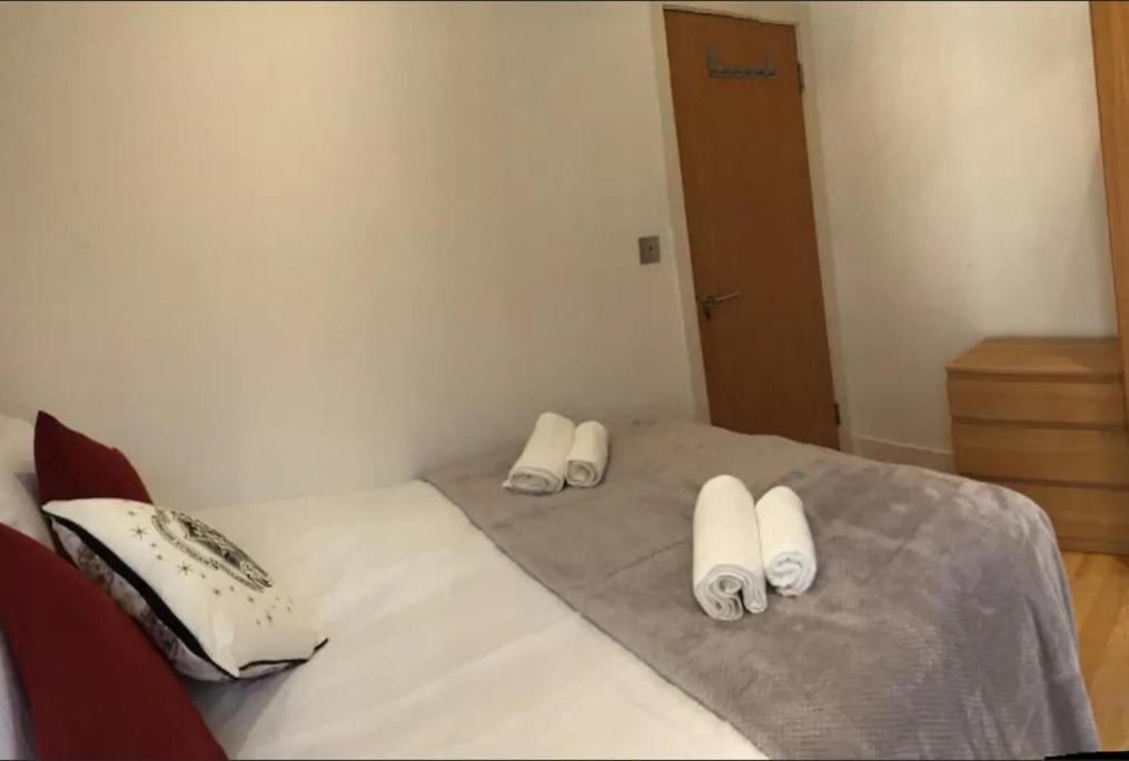 Lovely Private Bedrooms In Euston Station - 121 * London