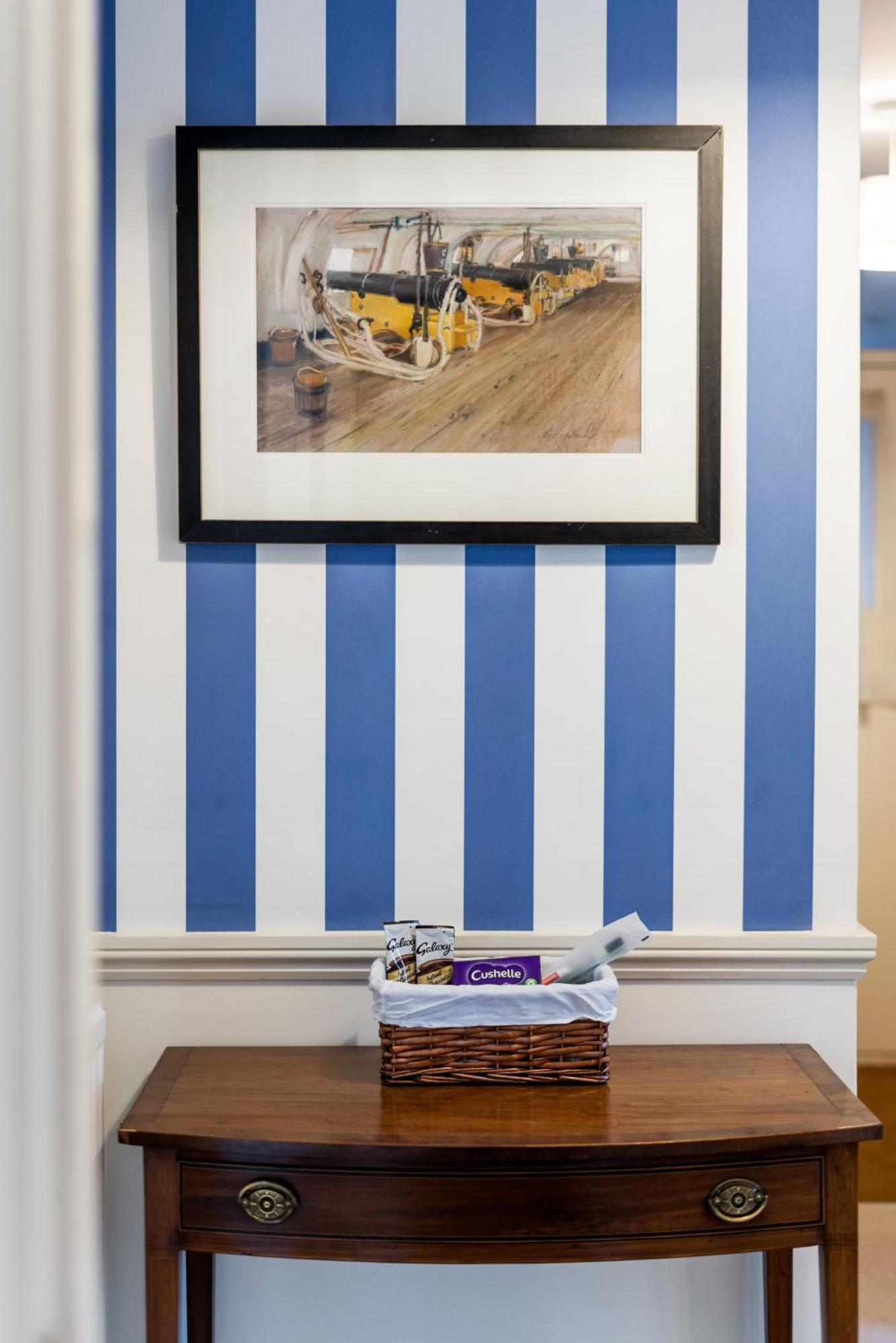 Bright & Cosy Gem ~ Battersea Park View ~ King Bed * Londen