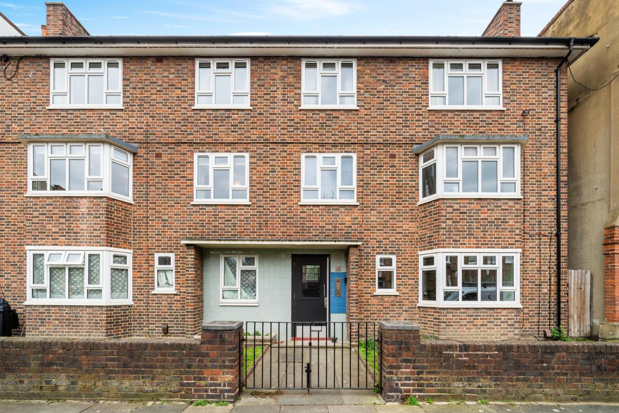Bright & Cosy Gem ~ Battersea Park View ~ King Bed * Londen