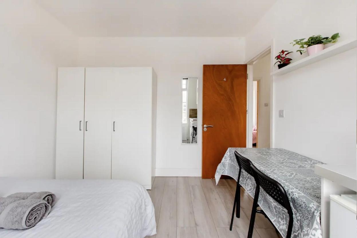 Double Edmonton Green, N9 Privatunterkunft London