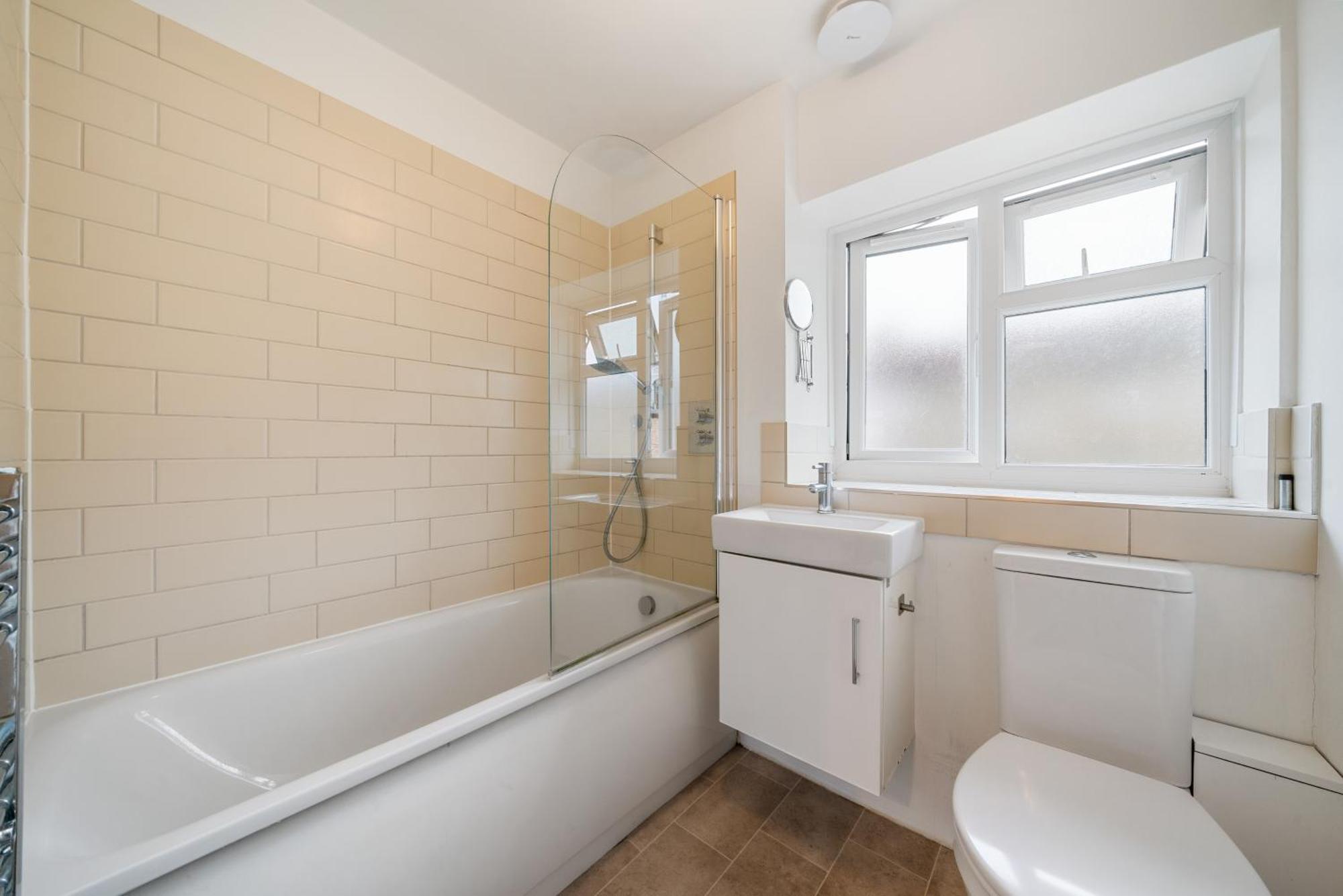 Bright & Cosy Gem ~ Battersea Park View ~ King Bed Appartement *