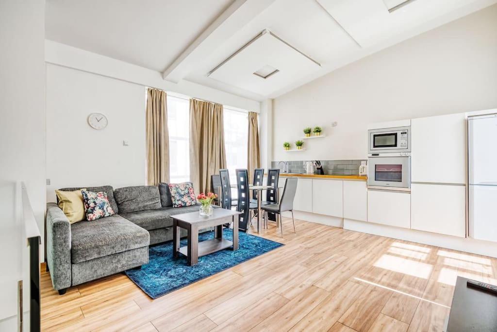 2 Bedroom Flat Edgware Road Lägenhet