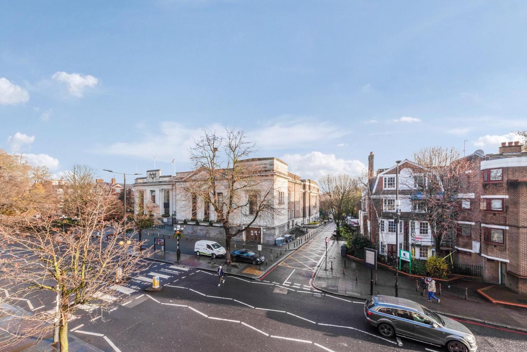 Modernised 1 And 2 Bedrooms Option Terrace And Balcony High Street * London