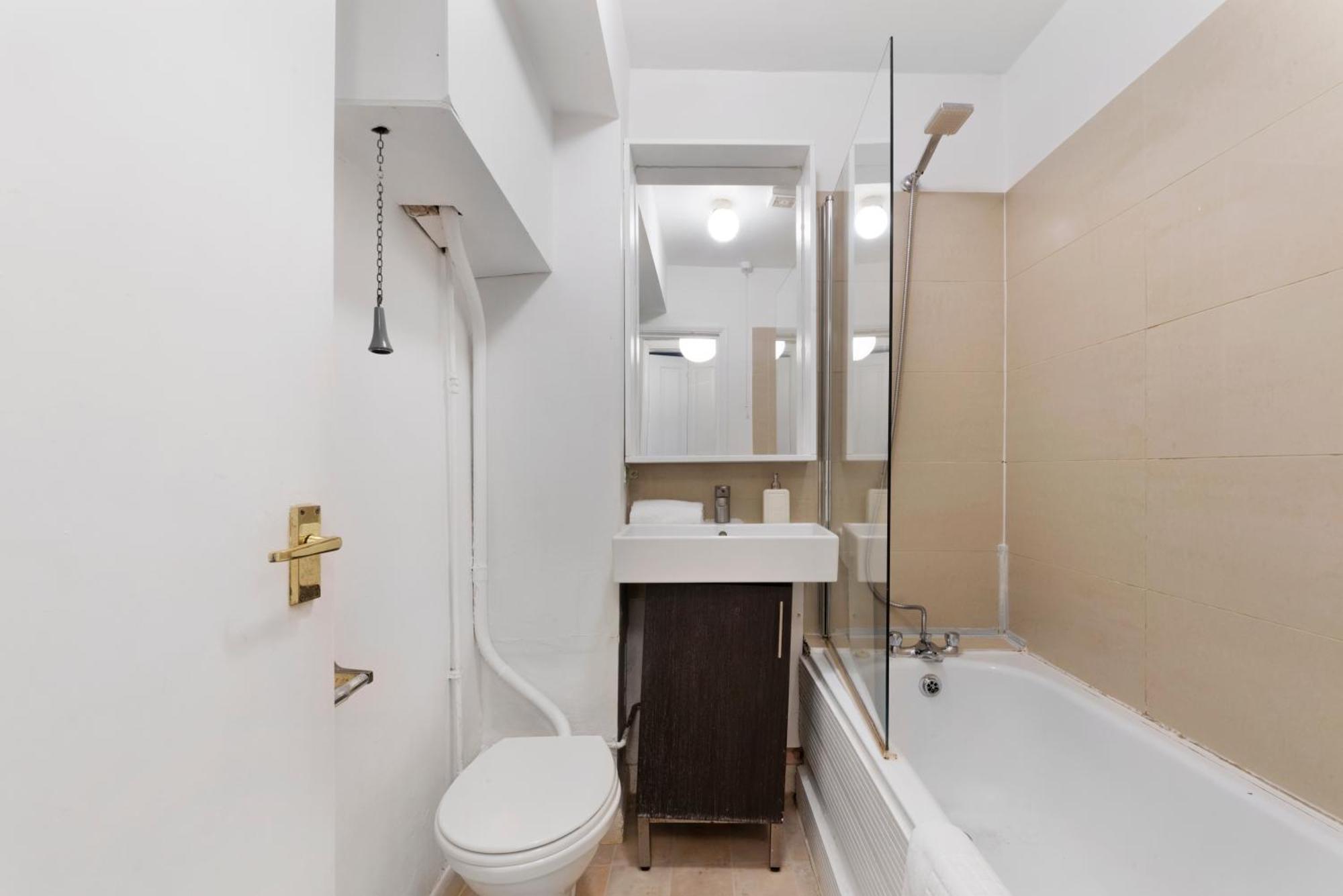 Flat 1 - 2 Bedrooms And Private Terrace Apartment London
