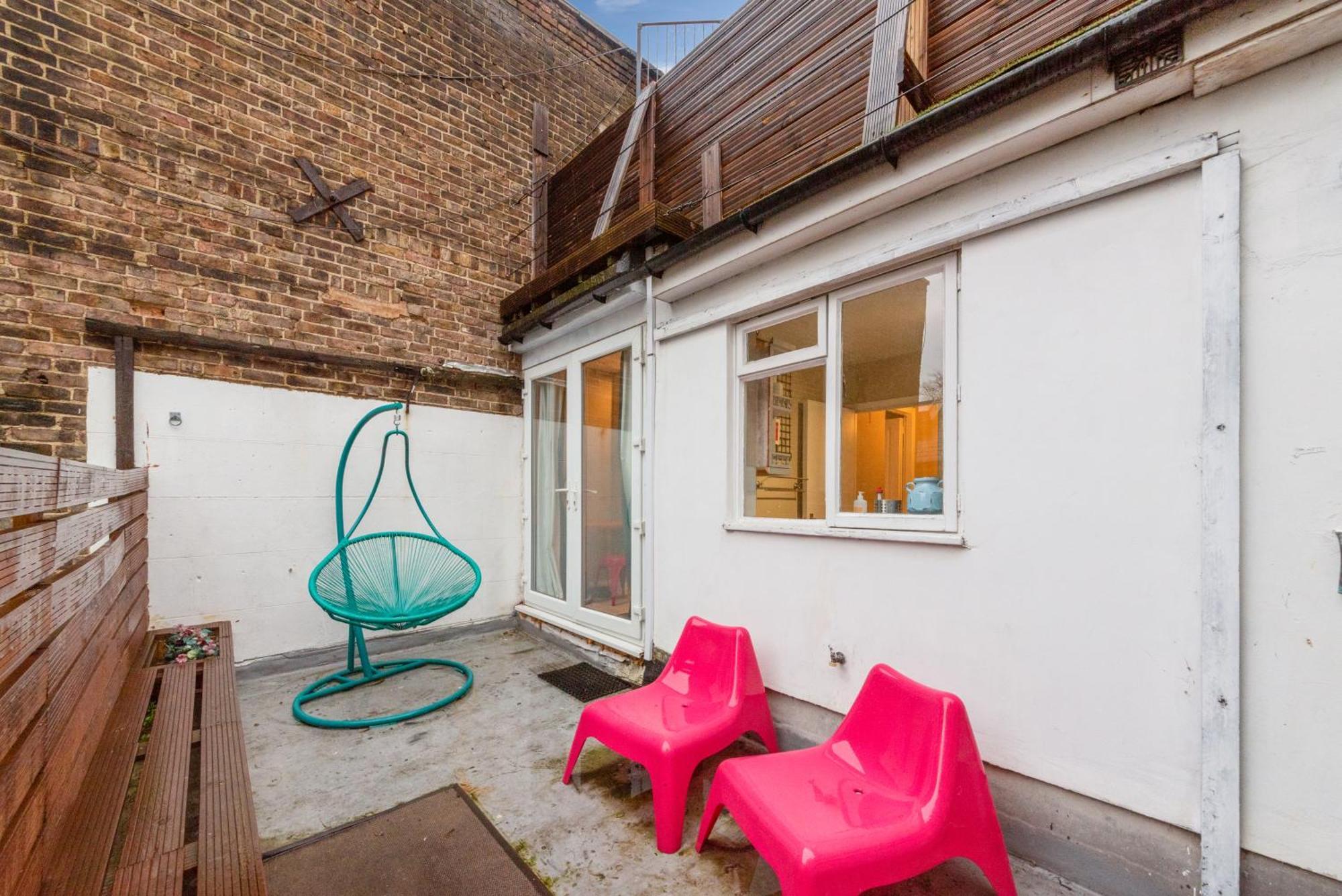 Flat 1 - 2 Bedrooms And Private Terrace * London