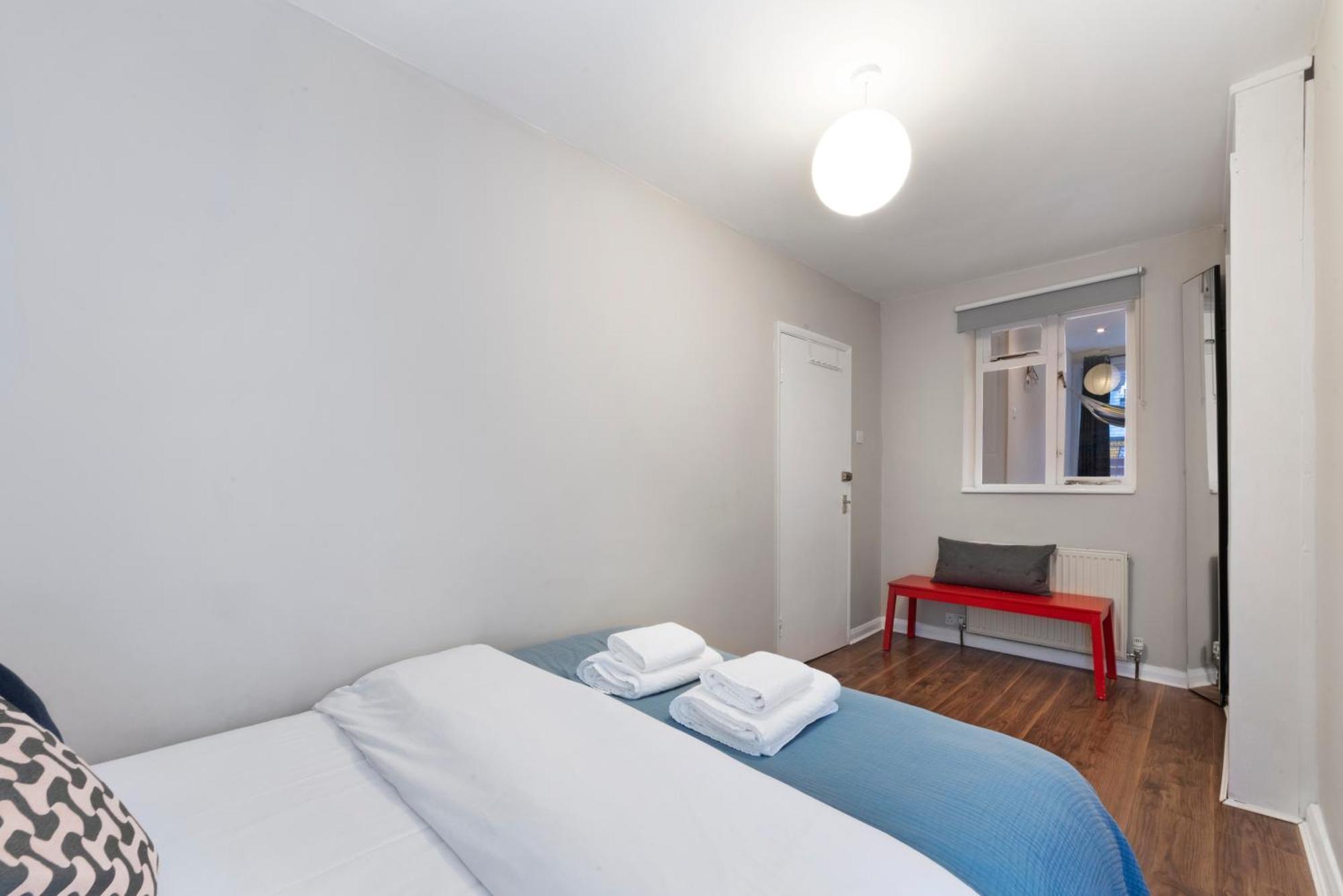 Apartment Flat 1 - 2 Bedrooms And Private Terrace London