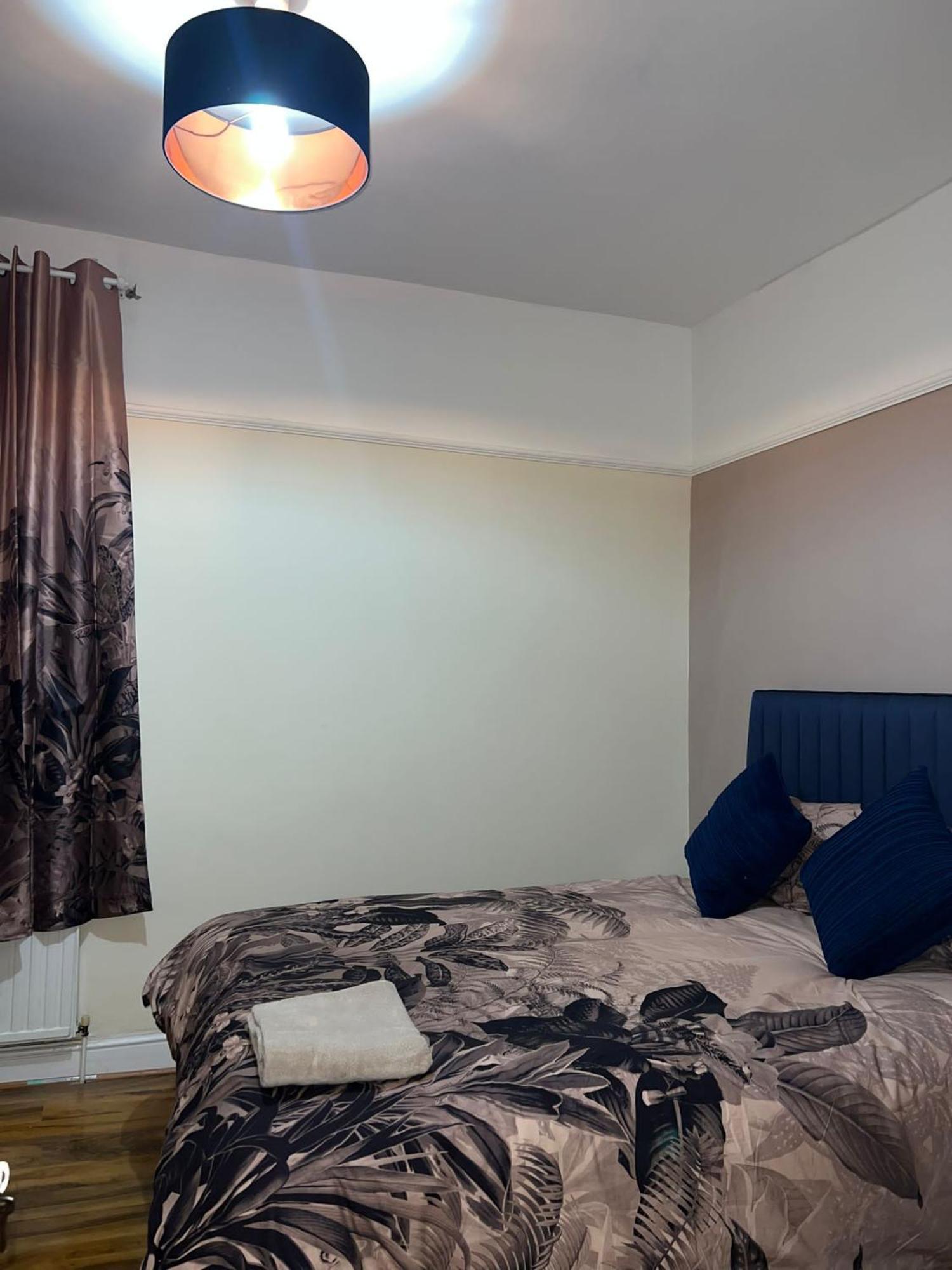 3 Bedroom Gjestgiverier *