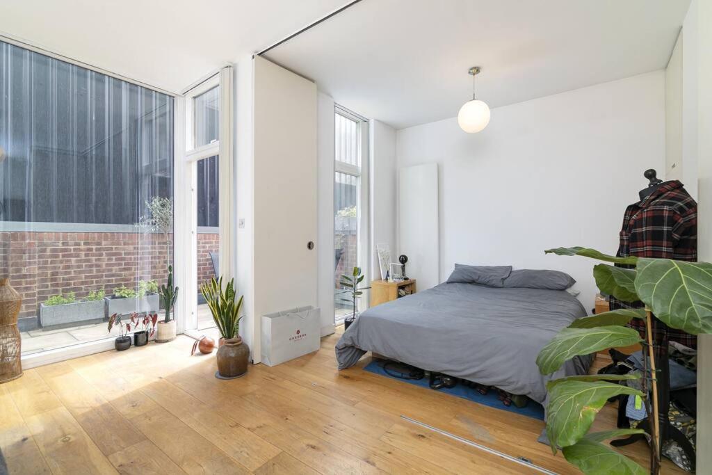 Spitalfields Market Garden Flat London