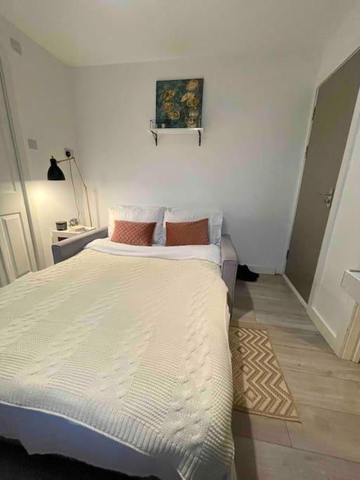 One Bedroom Putney Village Flat Leilighet *