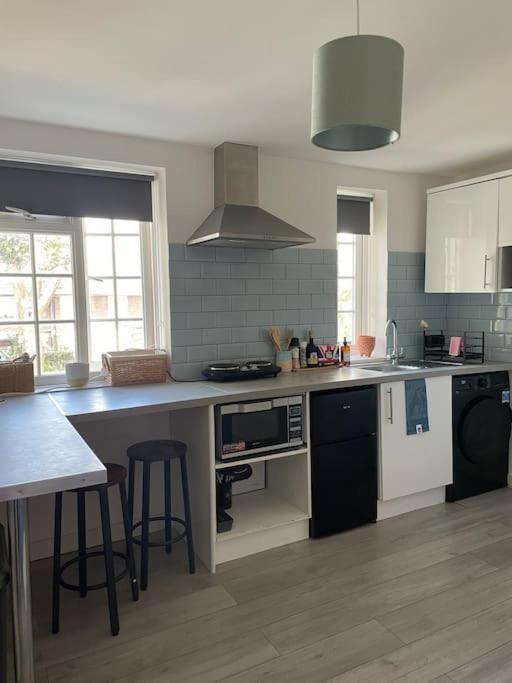 One Bedroom Putney Village Flat Leilighet London