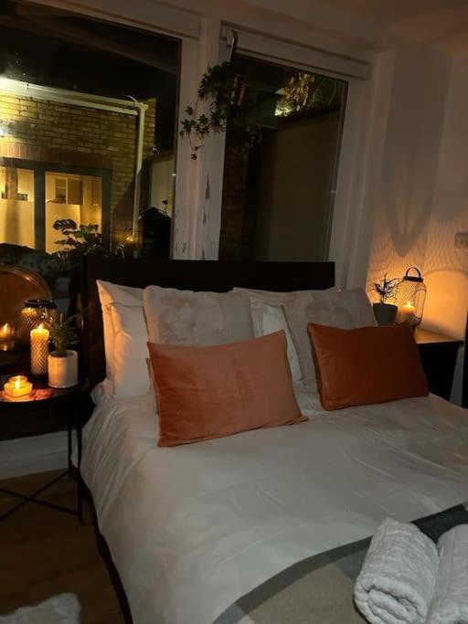 Cosy On The Thames Apartment London