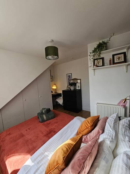 Cosy And Quiet One Bedroom Thames Flat Leilighet