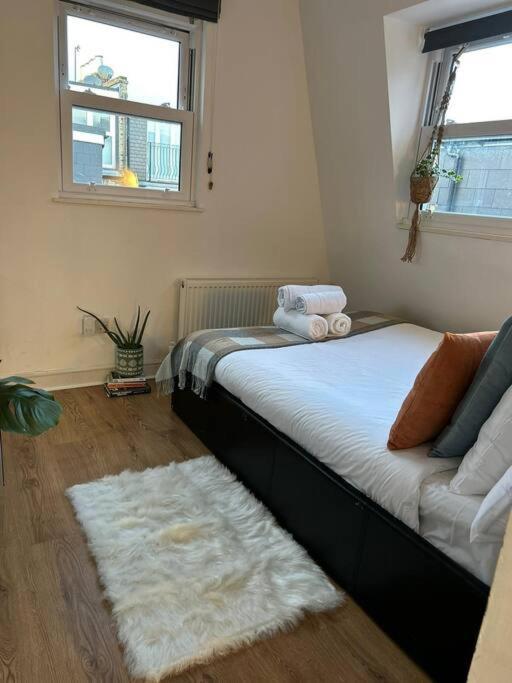 Appartamento Charming Fulham Flat Londra