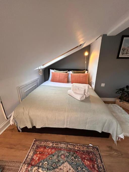 Charming Fulham Flat Londra