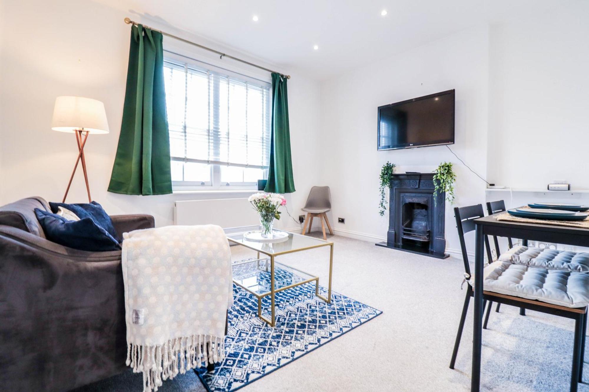 Stylish 1 Bedroom In Apartment
