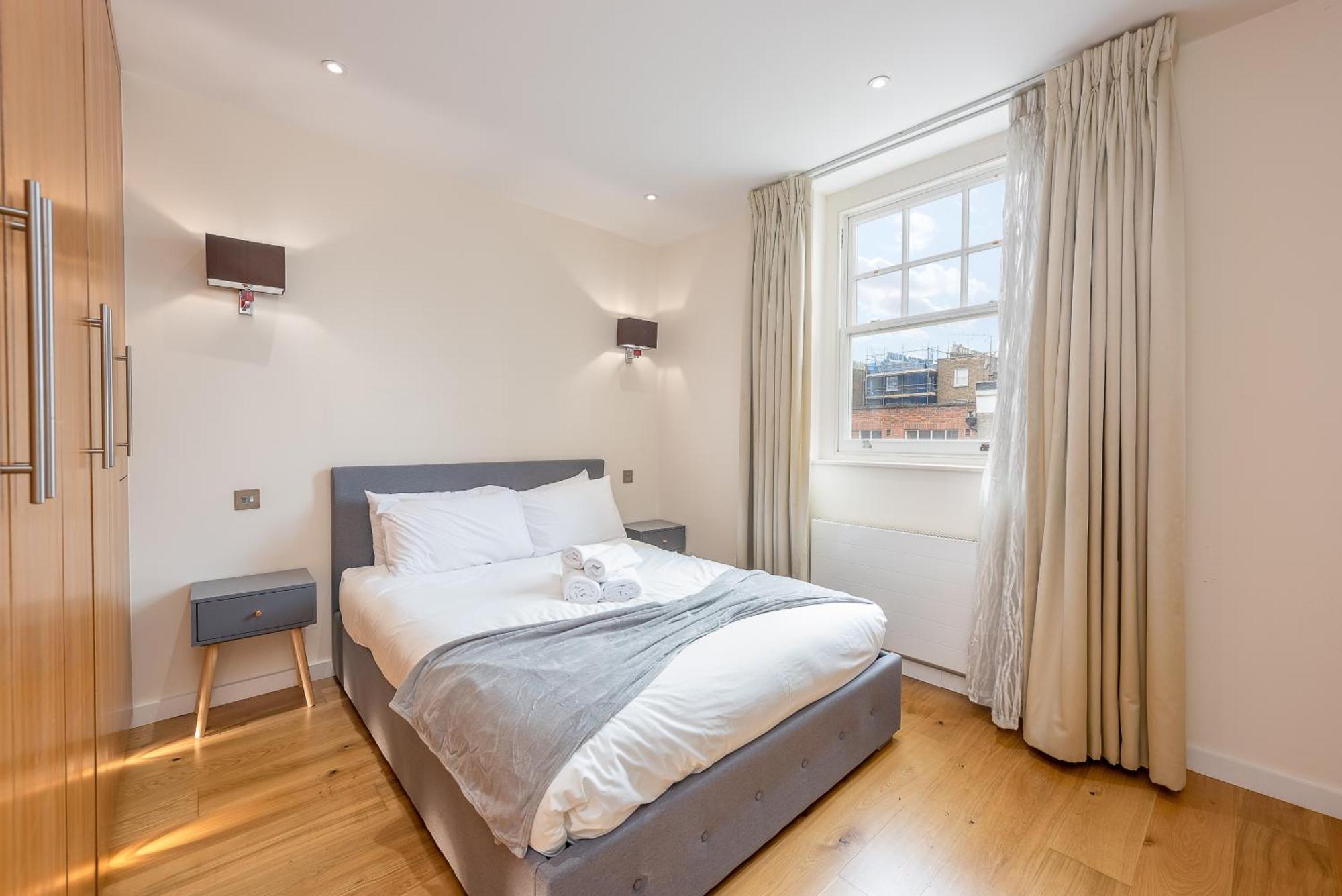Moments From Hyde Park & Notting Hill With Free Luggage Storage And Washing Machine Appartement Londen