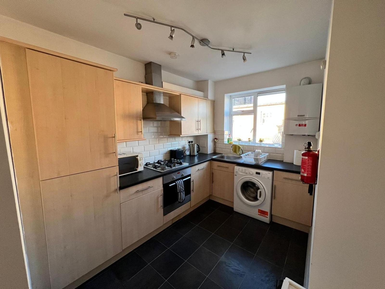 Shoreditch - Lovely Two-bedroom Appartamento *